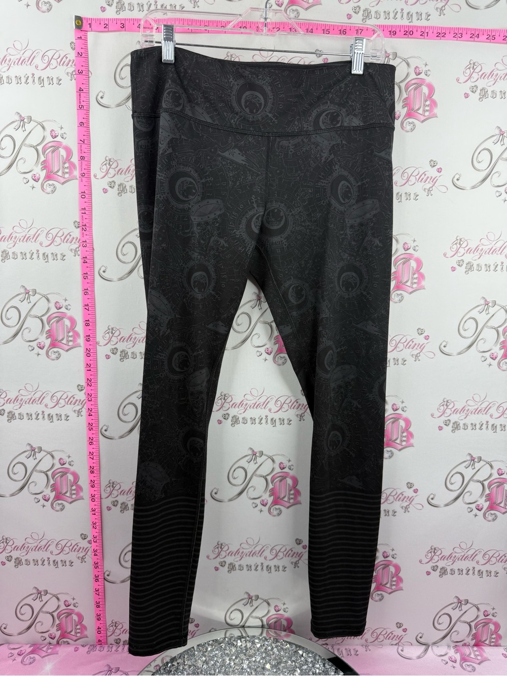 GLYDERO leggings moons Women's Black Patterned High-Waist Active Leggings